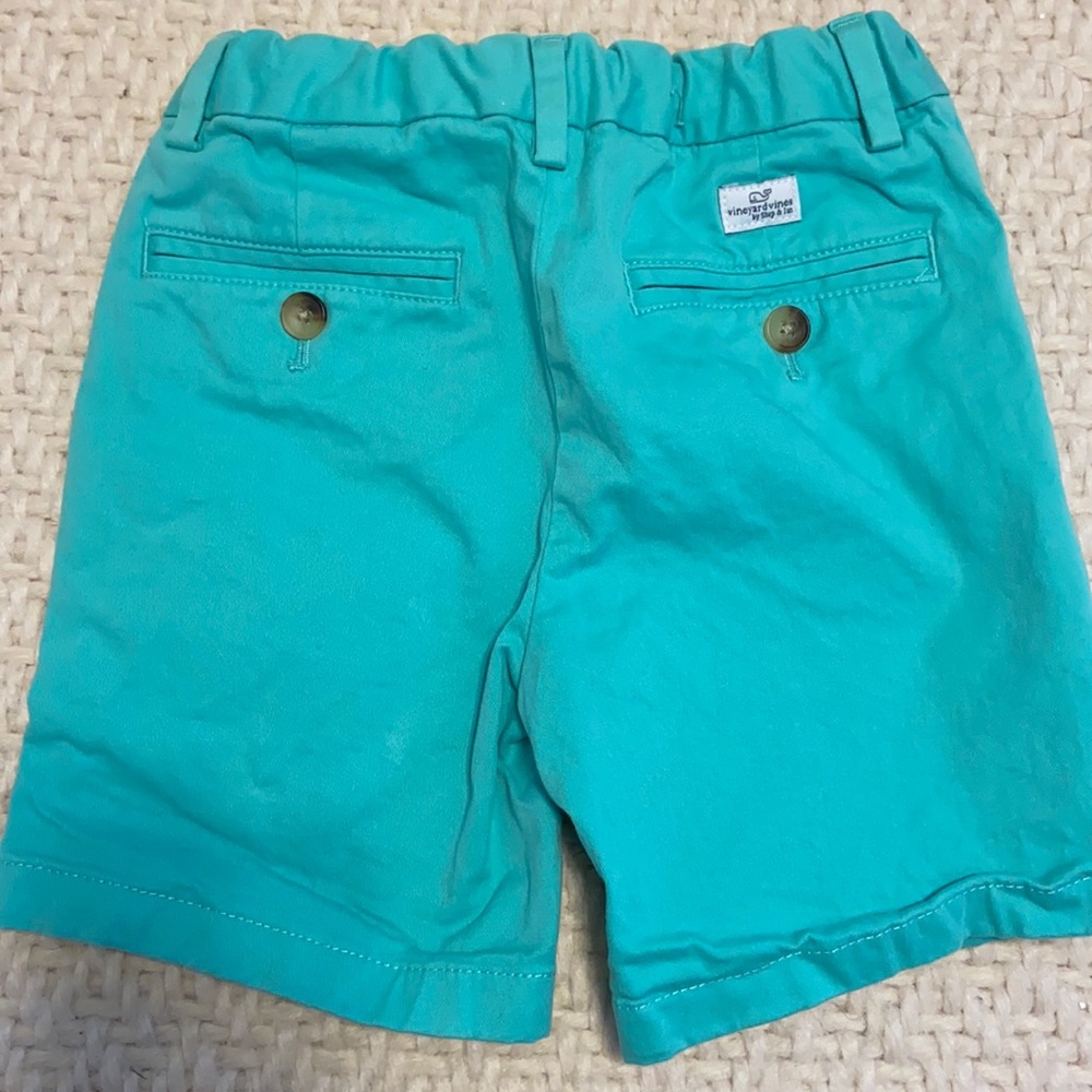 Vineyard vines boys shorts size 5